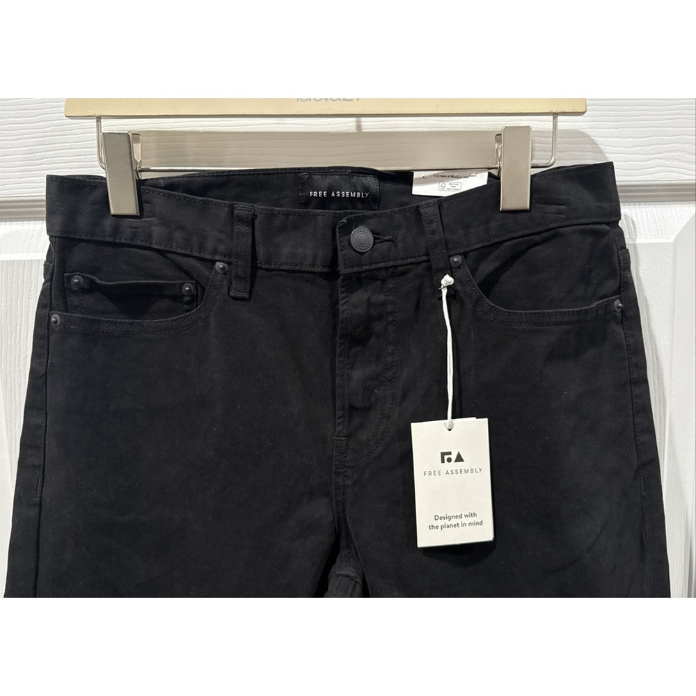 Free Assembly Black Jeans Straight Leg 5 Pocket Modern - New With Tags - Picture 3 of 15